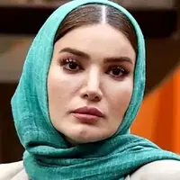 متین ستوده با استایل شیک کژوال در کافه دیده شد!