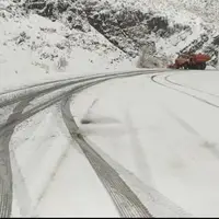بارش پراکنده برف در محورهای هراز و کندوان