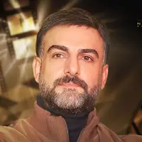 حامد کمیلی در «نیم‌رخ»
