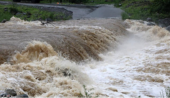 عملیات جستجوی فرد مفقود شده در سیلاب مسجدسلیمان سرعت گرفت