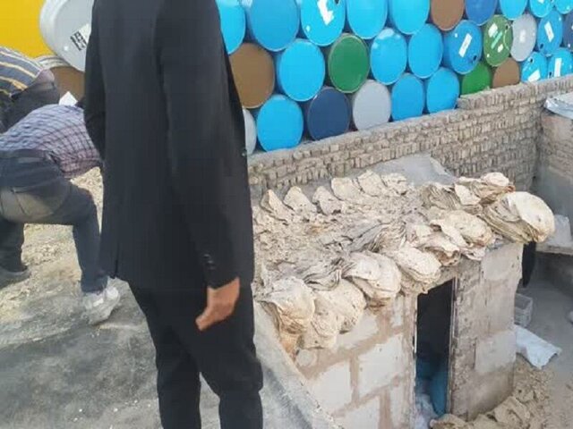کشف ۱۳ هزار قرص نان خشکشده در تویسرکان