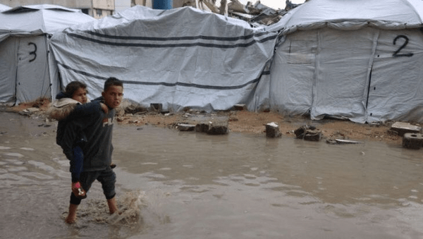 آنروا: ساکنان غزه در آستانه یخ زدن قرار دارند