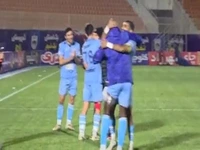 رقص بازیکنان چادرملو پس از پیروزی برابر استقلال خوزستان