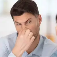 علت بوی بد دهان چیست؟