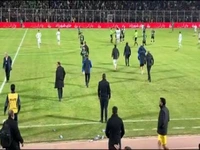 اعتراض ساپینتو به داور مسابقه با خیبر خرم آباد