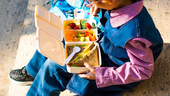 مواد غذایی مناسب کودکان که در مدرسه دچار ضعف نشوند