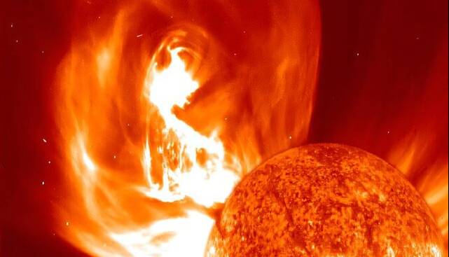 هوش مصنوعی، نقشه میدان مغناطیسی خورشید را ترسیم کرد