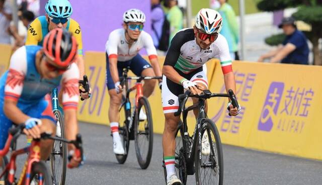 پاسخ تند وفایی به انتقادات رکابزن المپیکی: فکر میکند تافته جدا بافته است