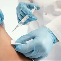 خالکوبی، واکنش بدن به واکسیناسیون را مختل میکند