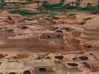 روستای اِصفَهَک، طبس