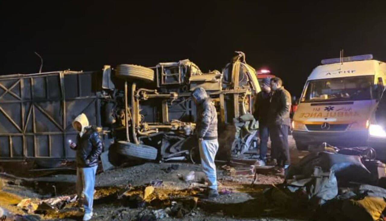 اسامی مصدومان حادثه واژگونی اتوبوس اصفهان - مشهد اعلام شد