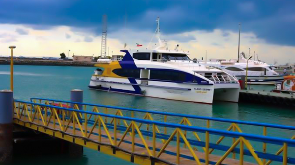 بندر حقانی بندرعباس و بندر شهید ذاکری قشم تعطیل شد