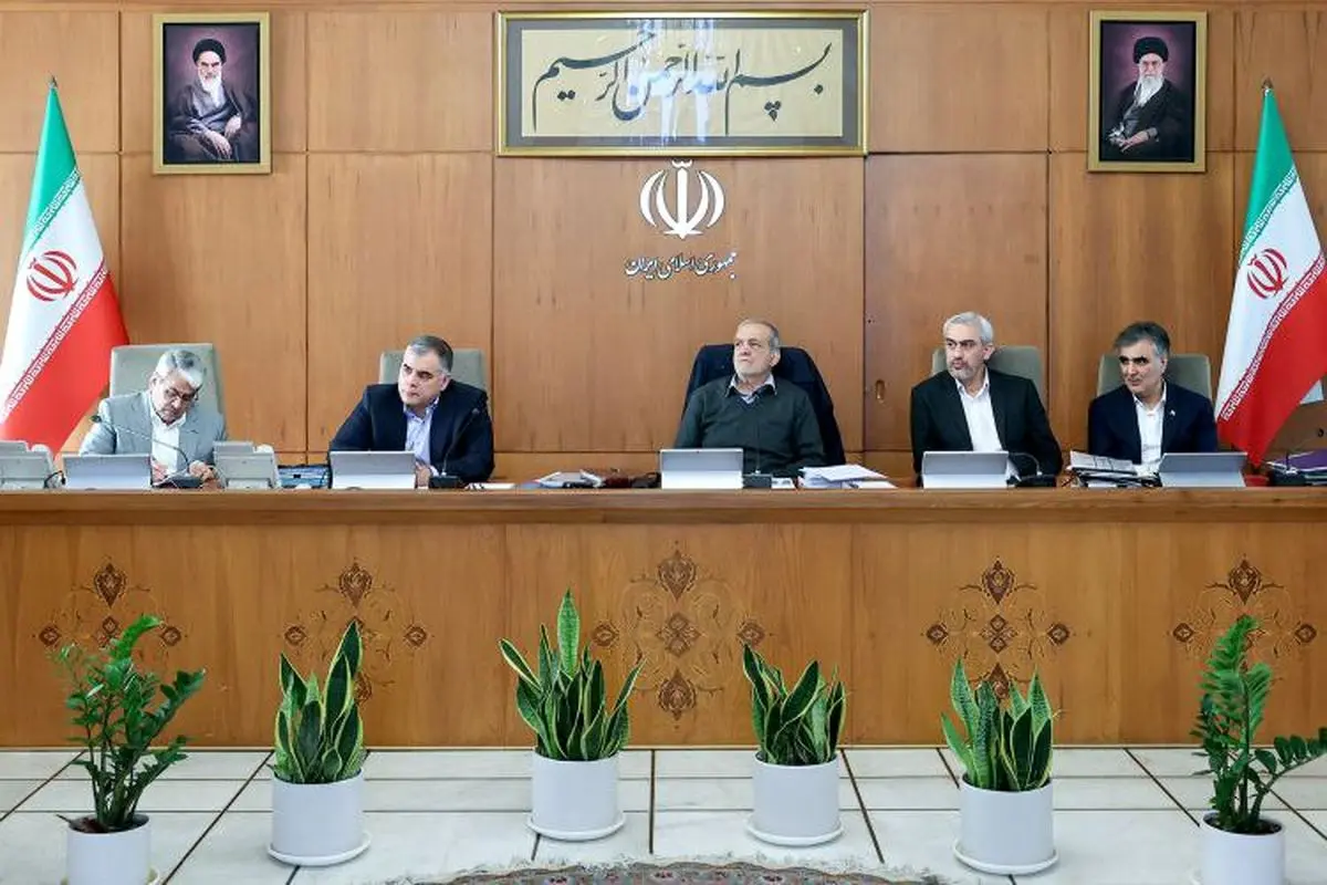 تاکید رئیسجمهور بر تسریع در اجرای قرارداد توسعه میدان نفتی آزادگان