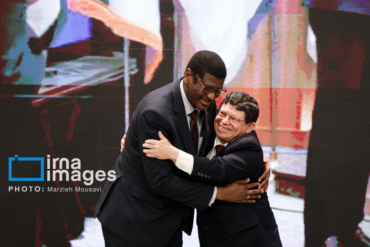 جشنواره اندیشمندان و دانشمندان جوان