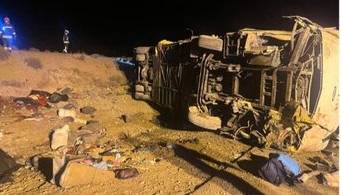 هویت ۹ فوتی اتوبوس واژگونشده در محور اصفهان - نطنز شناسایی شد + اسامی