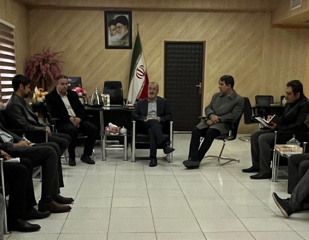 رفع مشکل آلایندگی شهرک صنعتی آونگان قروه در حال پیگیری است