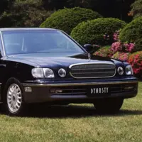 یادی از هیوندای داینستی، جاهطلبی کرهایها برای رقابت با لکسوس LS