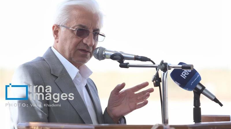 استاندار: عسل خراسانشمالی نیازمند برندسازی است