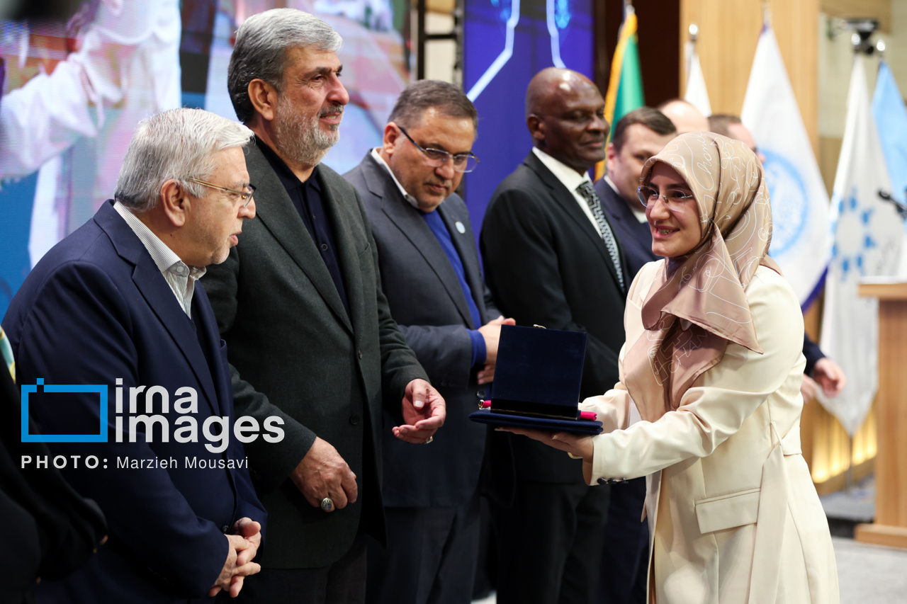 جشنواره اندیشمندان و دانشمندان جوان