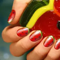 ایده جذاب طراحی ناخن برای شب یلدا