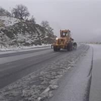 برف روبی ۹۰ کیلومتر از راههای ایلام