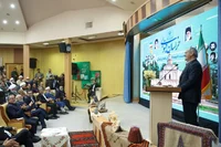 پزشکیان: هر کس ادعا کند که فقط من میتوانم کارها را انجام بدهم و سایرین نمیتوانند، جاهل است