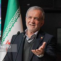 پزشکیان: خودروهای دولتی نباید با کارت سهمیه بنزین بزنند