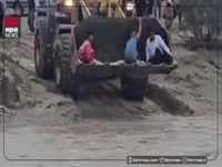 فیلم/ انتقال مصدوم با لودر در سیریک