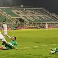 تصمیم عجیب جنگی در سردترین بازی لیگ برتر