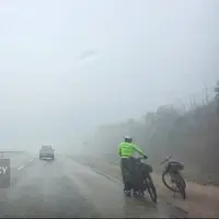 مهگرفتگی و لغزندگی محورهای کوهستانی اصفهان؛ محور سیسخت پادنا مسدودشد