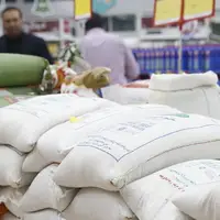 توزیع برنج و کالاهای شب یلدا با قیمت مصوب در مهاباد