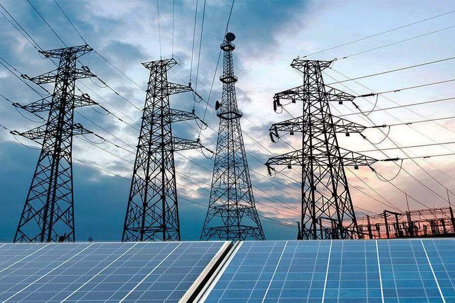 وصل برق ۴۰ هزار مشترک قشم پس از قطعی ناشی از طوفان