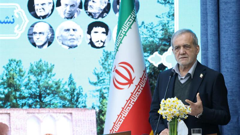 پزشکیان:اگر مردم پشتوانه ما باشند هرکاری شدنی است/ «من» را به «ما» تبدیل کنیم