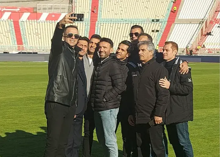 سلفی تیم داوری بازی حساس تراکتور- پرسپولیس