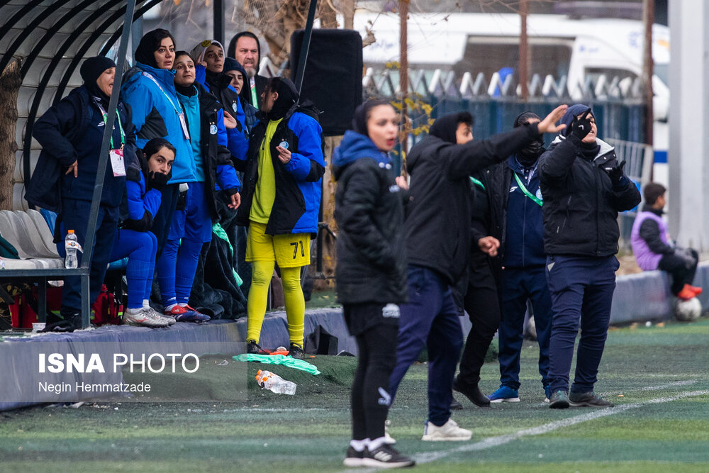 هفته نهم لیگ دسته اول فوتبال بانوان؛ استقلال - نماینده همدان