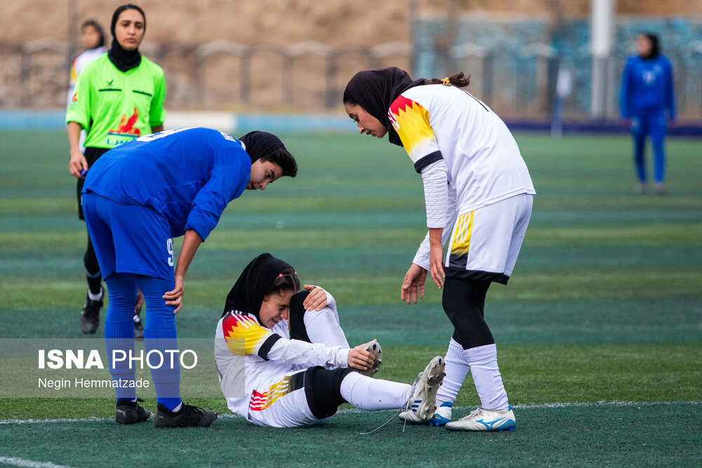 هفته نهم لیگ دسته اول فوتبال بانوان؛ استقلال - نماینده همدان