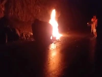 ریزش کوه در محور ایرانشهر - سرباز