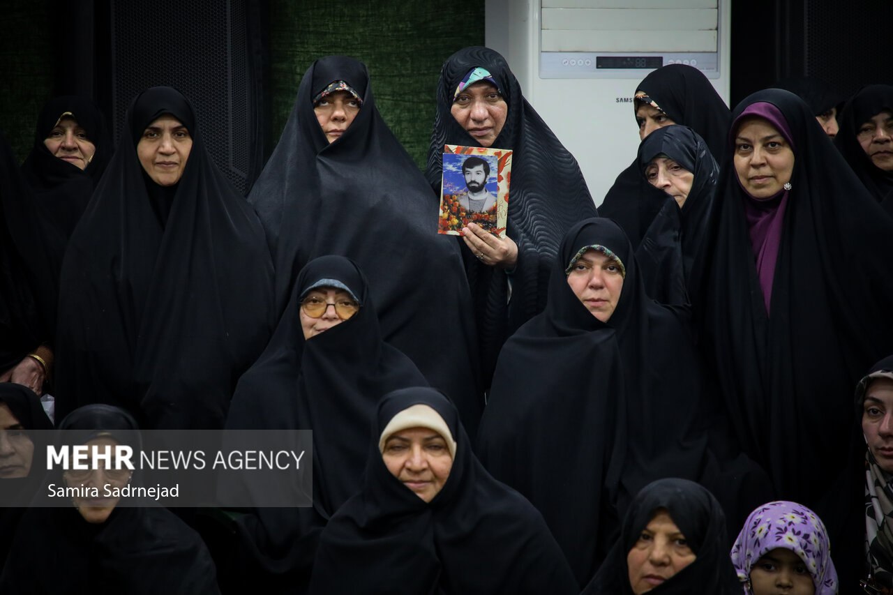 دورهمی یلدایی شهدایی