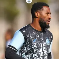 نازون همراه با استقلال در منامه