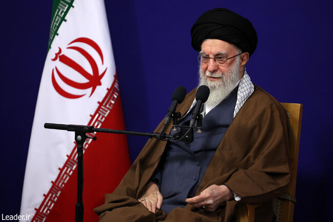 رهبر انقلاب: سلوک فقهی آیت&zwnj;الله میلانی به مرحوم نائینی نزدیک&zwnj;تر بود