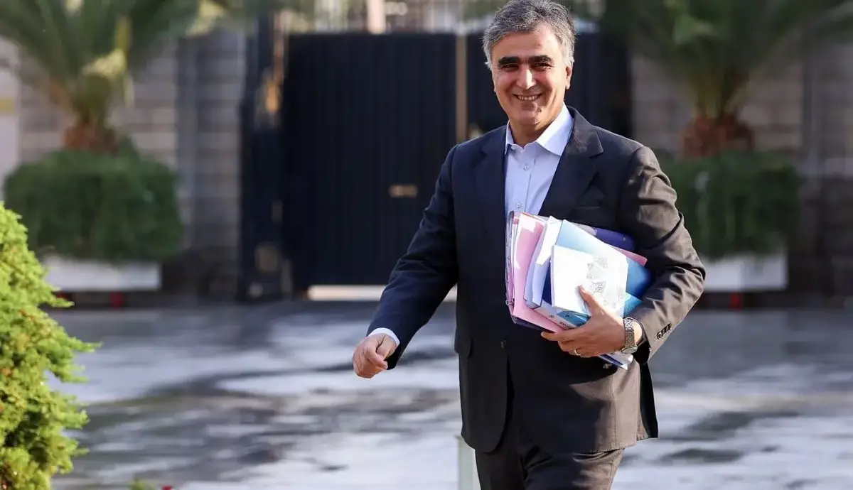 انصاف: فرزین استعفا کرد اما اکنون در جلسهای اقتصادی است