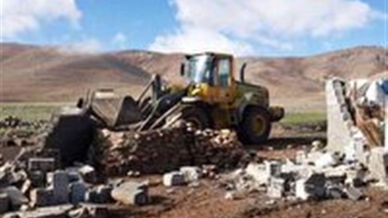 قلع و قمع ساختوسازهای غیرمجاز در اراضی ملی روستای آققویی خدابنده