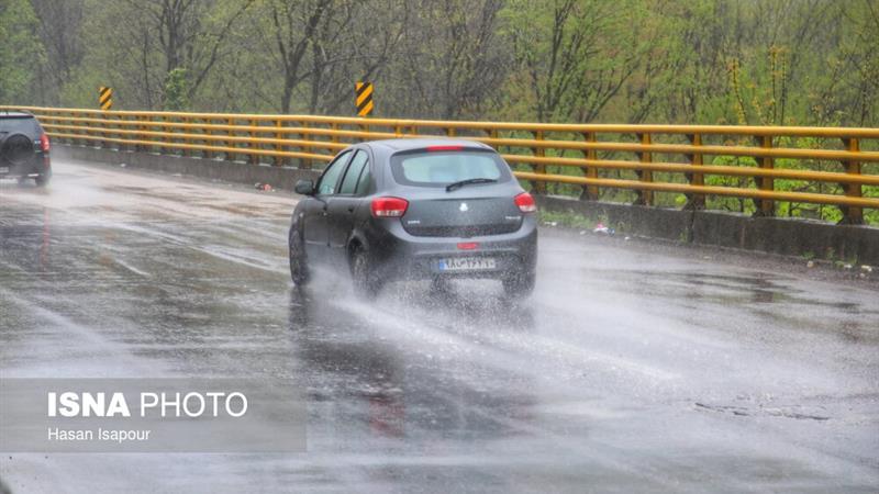 اعلام آخرین وضعیت ترافیکی و جوی جادههای کشور/ بارش برف و باران در اکثر نقاط کشور