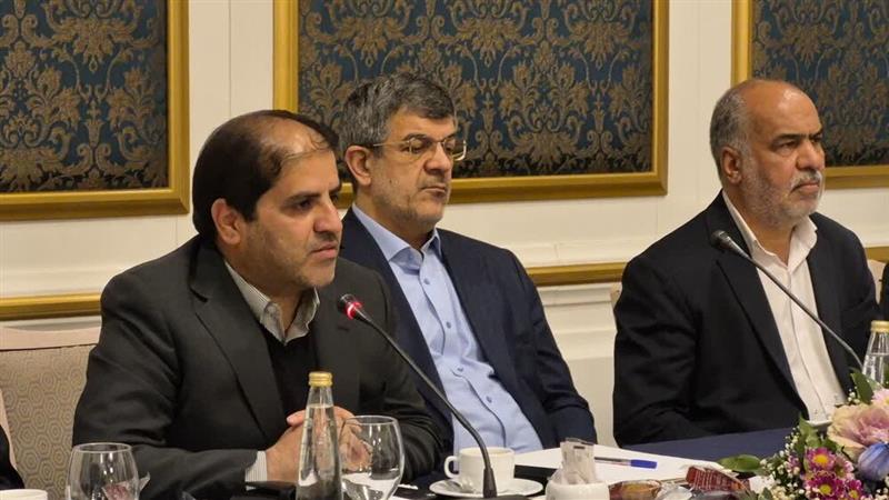 معاون استاندار: هیچ نقطهای از استان یزد نباید از قطار توسعه جا بماند