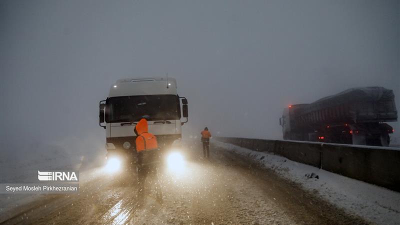 انسداد سه محور ارتباطی سمنان به گلستان و مازندران به دلیل شرایط نامساعد جوی