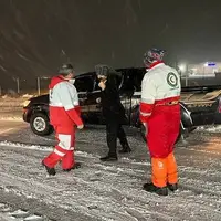 فوت ۱۰ نفر در برف و کولاک؛ امدادرسانی به ۲۵ هزار نفر توسط هلال احمر