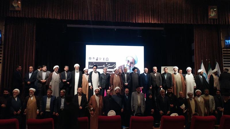 مقام علمی استاد محمدعلی مهدوی‌راد در قم گرامی داشته شد