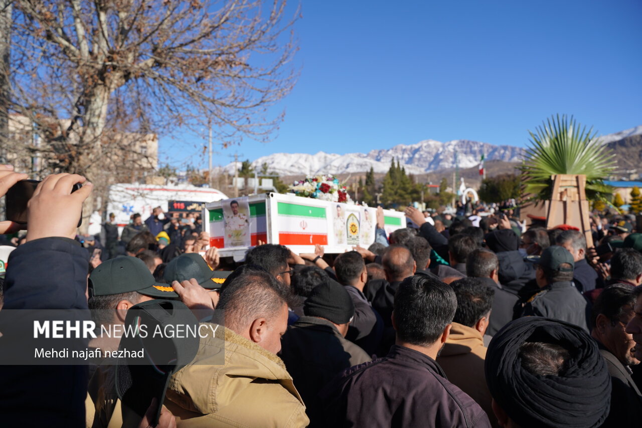 تشییع پیکر شهید رحیم مجیدی‌مهر در یاسوج