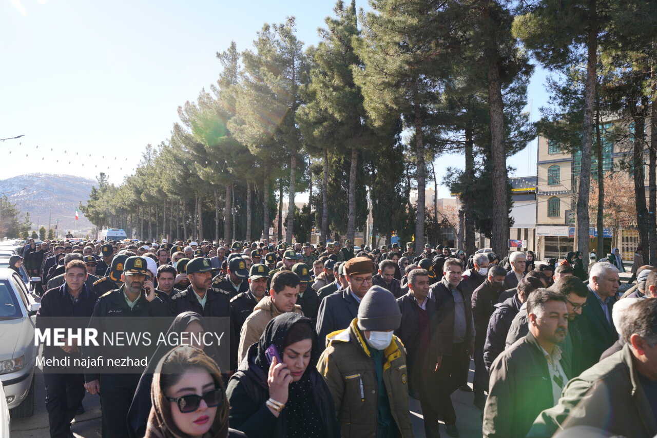 تشییع پیکر شهید رحیم مجیدی‌مهر در یاسوج