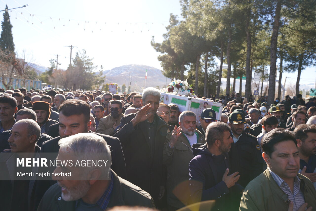 تشییع پیکر شهید رحیم مجیدی‌مهر در یاسوج